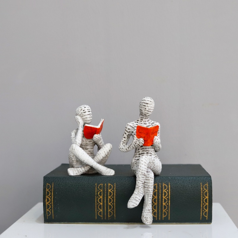 1Pc, Reading Paper Pulp Woman  - Office Desk Tech Accessories ulasan dan harga